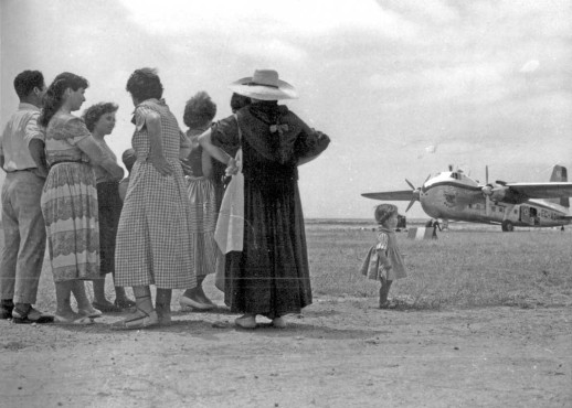 1958: Inaugurado el aeropuerto de Ibiza. Josep Mª Subirà