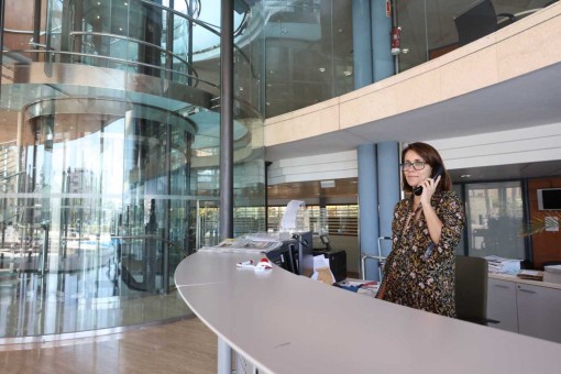 Laura Manzano en la recepción. Vicent Marí