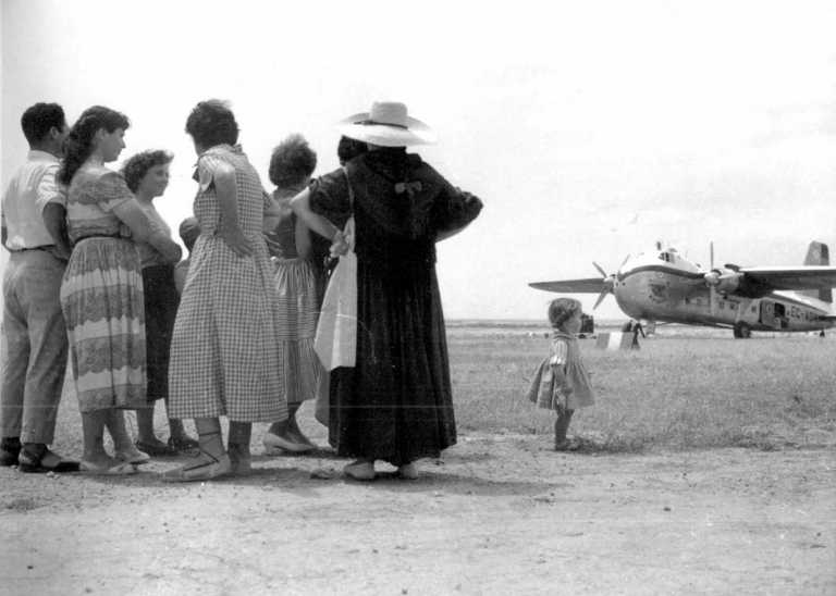 Reanudados los servicios aéreos con la isla