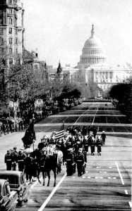 Un instante de la marcha fúnebre en las calles de Washington