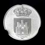 La Medalla de Oro del Ayuntamiento de Eivissa, con el escudo de la ciudad en el anverso y una inscripción conmemorativa en su reverso.