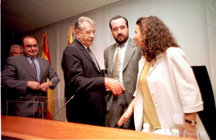 Pilar Costa se convirtió, el 31 de julio de 1999, en la primera presidenta del Consell Insular de Eivissa y Formentera. vicent marí Pilar Costa se convirtió, el 31 de julio de 1999, en la primera presidenta del Consell Insular de Eivissa y Formentera. Vicent Marí