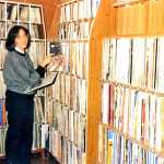 Misse García en la sala donde se guardaban los vinilos. DI