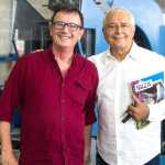 El periodista Carmelo Convalia y el exdirector comercial Juan Suárez,  en la planta de impresión. Toni Escobar