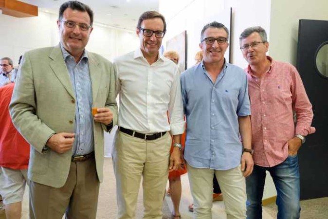 Destacados empresarios de diversos sectores económicos en el evento de BusinessDIbiza en el Club Diario. 4 Lluís Ballber, Juan Riusech, Alfonso Rojo y Lucas Prats.