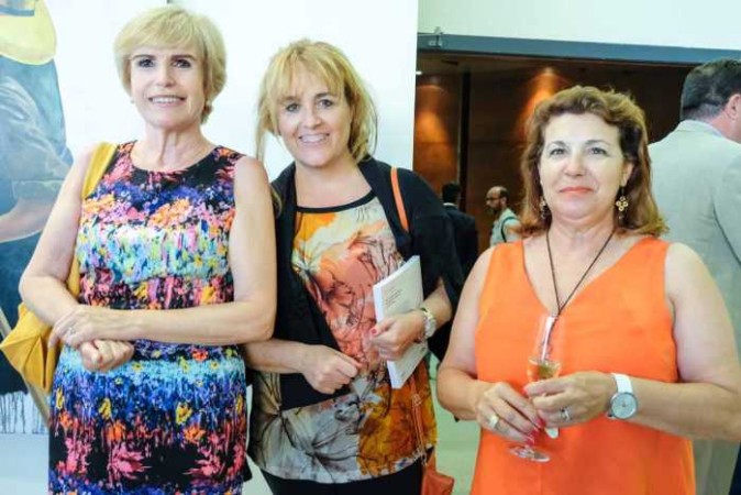 Una amiga con Susana Guasch y Mila González Pereira.