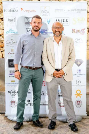 El director de Golf Ibiza Juan Lebrón y amigo