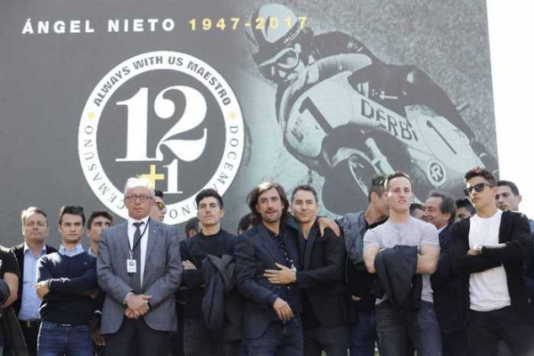 Escenario de los aledaños del Santiago Bernabéu donde tuvieron lugar las entrevistas a los hijos de Nieto y los pilotos campeones del mundo. J.S. y Efe