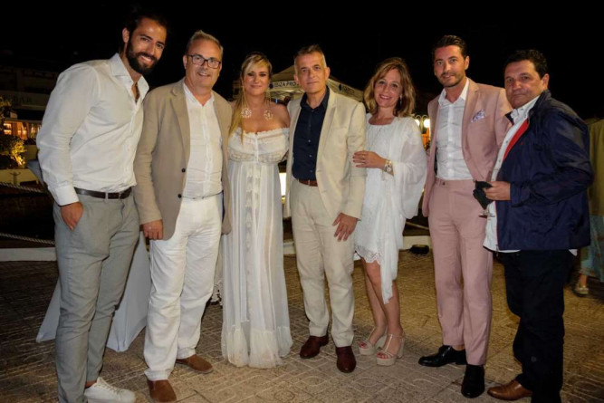 Vicent Torres, Marta Díaz, Vicente Torres y su mujer, Rafa Cárdenas y José Antonio Ferragut.