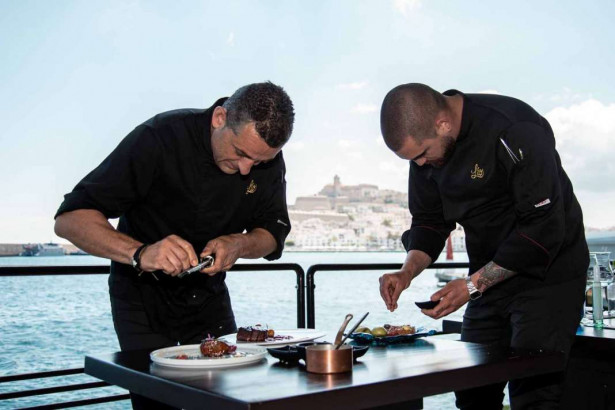 Josetxo Arrieta y Jordi Grau forman el tándem que elabora la deliciosa propuesta con 27platos de Lío.