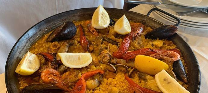 Casa Manolo pone en marcha su servicio de comida a domicilio en Ibiza