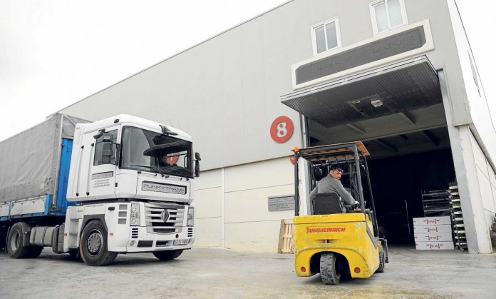 A pocos kilómetros de Ibiza, un polígono con una amplia oferta industrial y comercial | Gabi Vázquez A pocos kilómetros de Ibiza, un polígono con una amplia oferta industrial y comercial | Gabi Vázquez