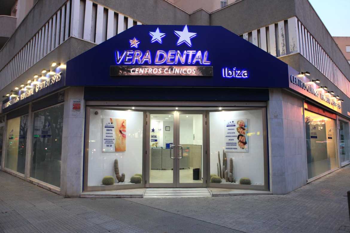 La clínica de Ibiza, situada en la avenida Ignasi Wallis, 57. AISHA BONET