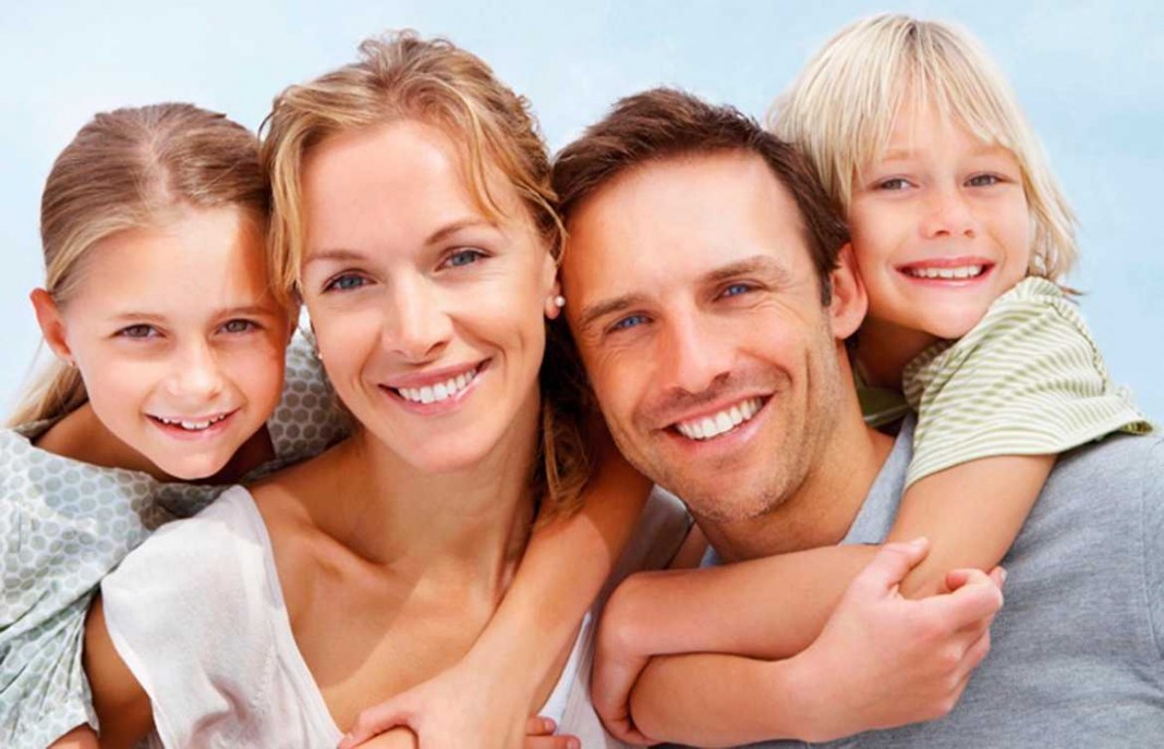 En la salud oral debe implicarse toda la familia y debe cuidarse desde la infancia. DIARIO DE IBIZA