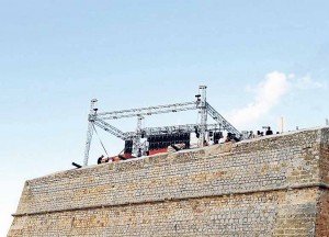 El baluarte de Santa Llúcia se puede alquilar por horas. El baluarte de Santa Llúcia se puede alquilar por horas.