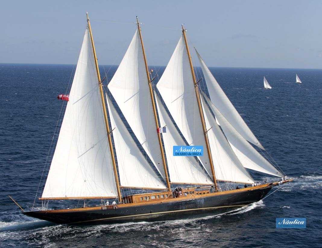 El ‘Creole’ tiene 65 metros de eslora y tres palos y mil metros de vela.