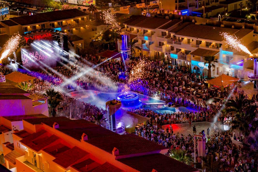 Espectacular vista aérea del escenario de Ushuaïa.