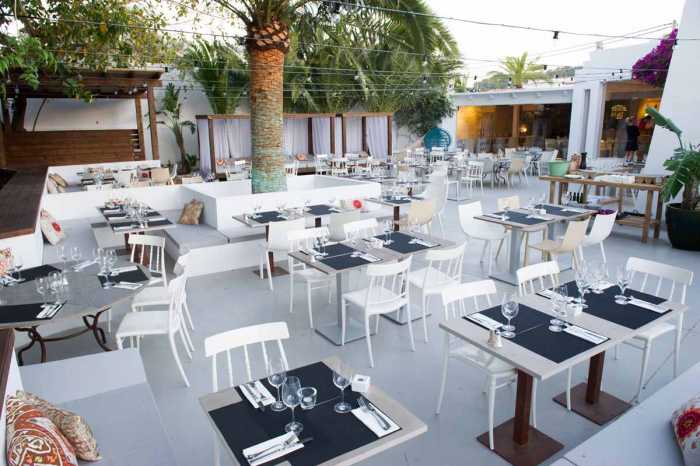 Comedor exterior del establecimiento de Sant Rafel. SERGIO G. CAÑIZARES