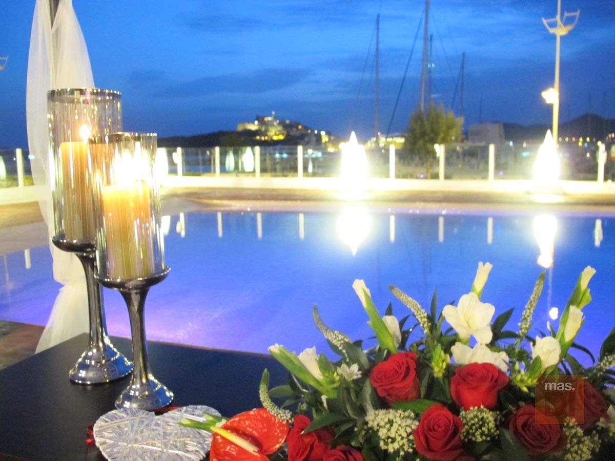 Ibiza Corso hotel & spa / Sundown Ibiza suites & spa. Esencia mediterránea para celebrar