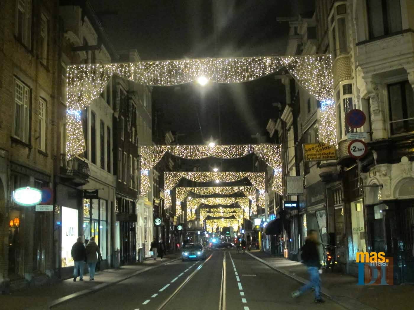 El mundo ilumina sus ciudades para festejar la Navidad | másDI - Magazine