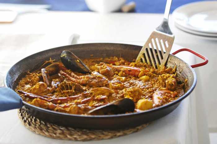 Bali Beach Club. Deliciosas paellas y arroces.