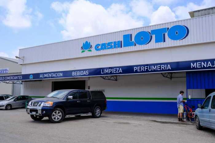 Imagen de la tienda de Cash Loto en Ibiza.