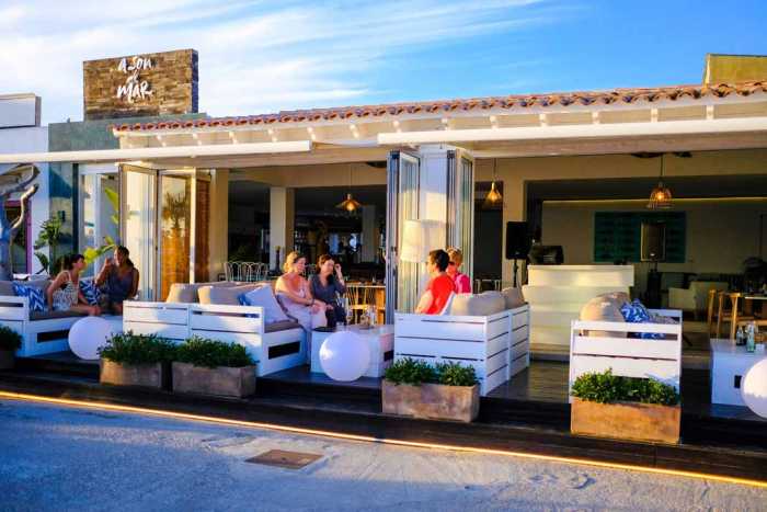 Restaurante A son de mar. Menú especial fuegos artificiales