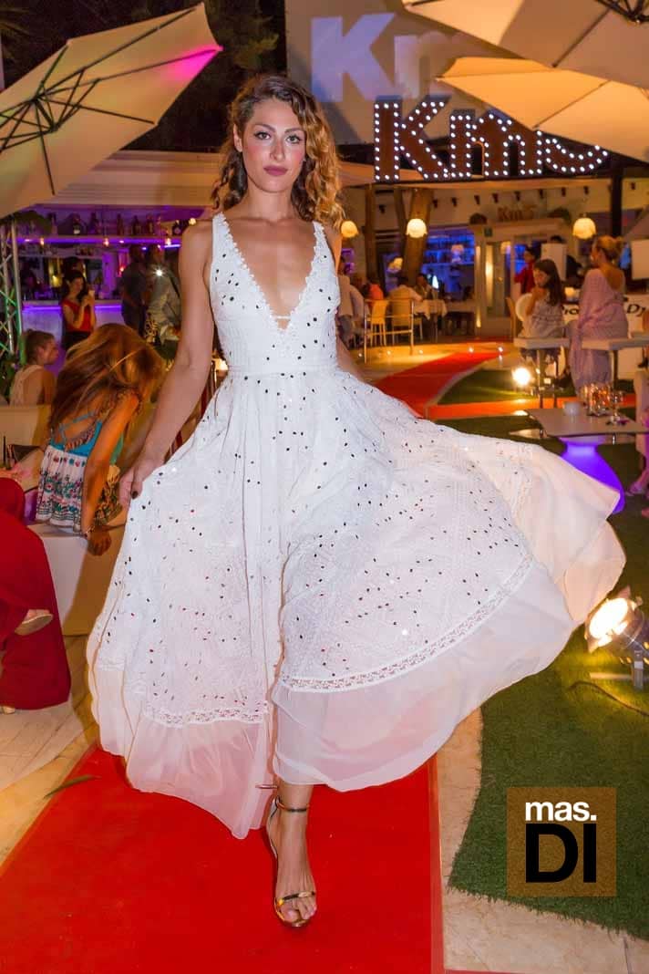Moda rompedora y sin parangón para vestir las noches de Ibiza | másDI - Magazine