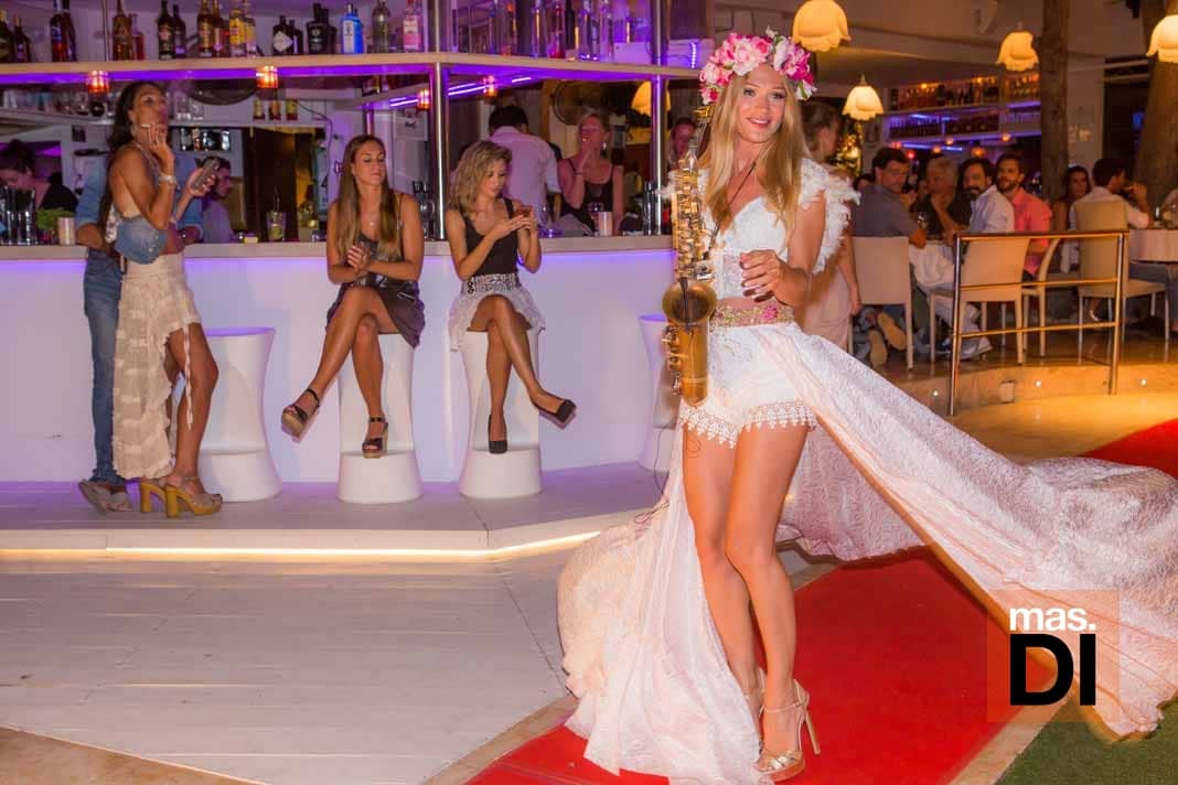 Moda rompedora y sin parangón para vestir las noches de Ibiza | másDI - Magazine
