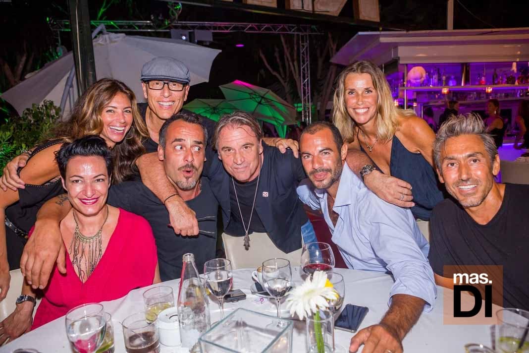Moda rompedora y sin parangón para vestir las noches de Ibiza | másDI - Magazine