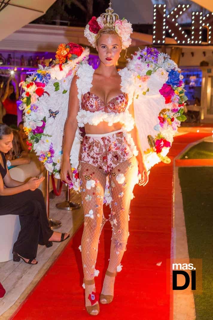 Moda rompedora y sin parangón para vestir las noches de Ibiza | másDI - Magazine