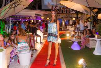 Moda rompedora y sin parangón para vestir las noches de Ibiza | másDI - Magazine