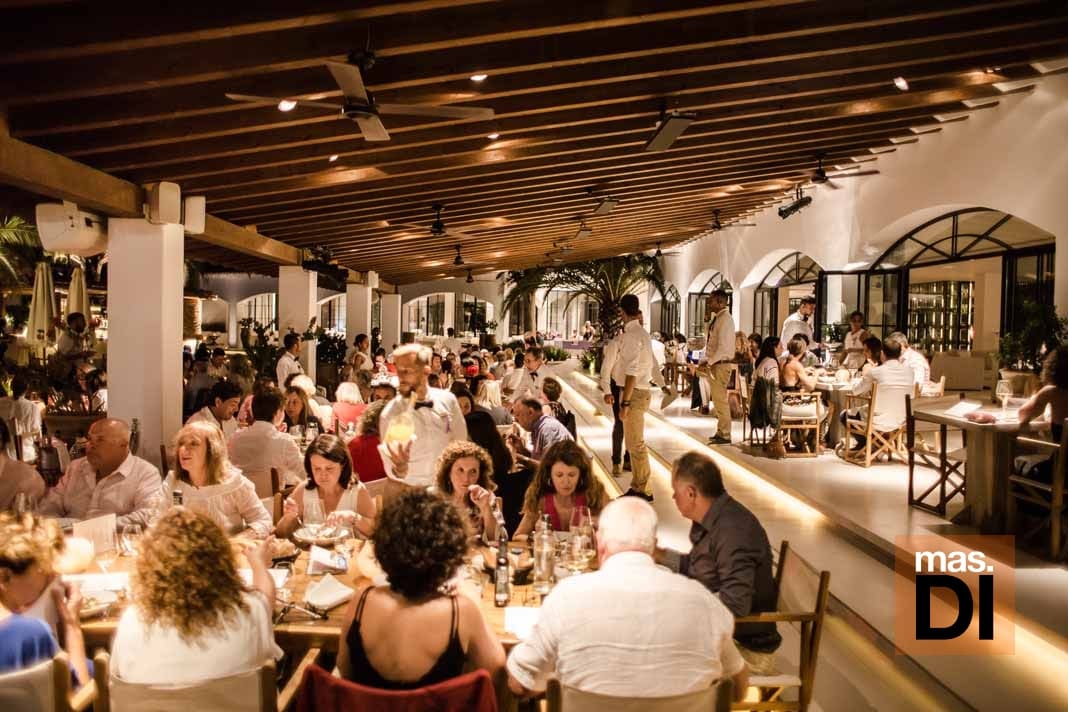 Destino Pacha Ibiza Resort. Cena solidaria de la Apaac | másDI - Magazine