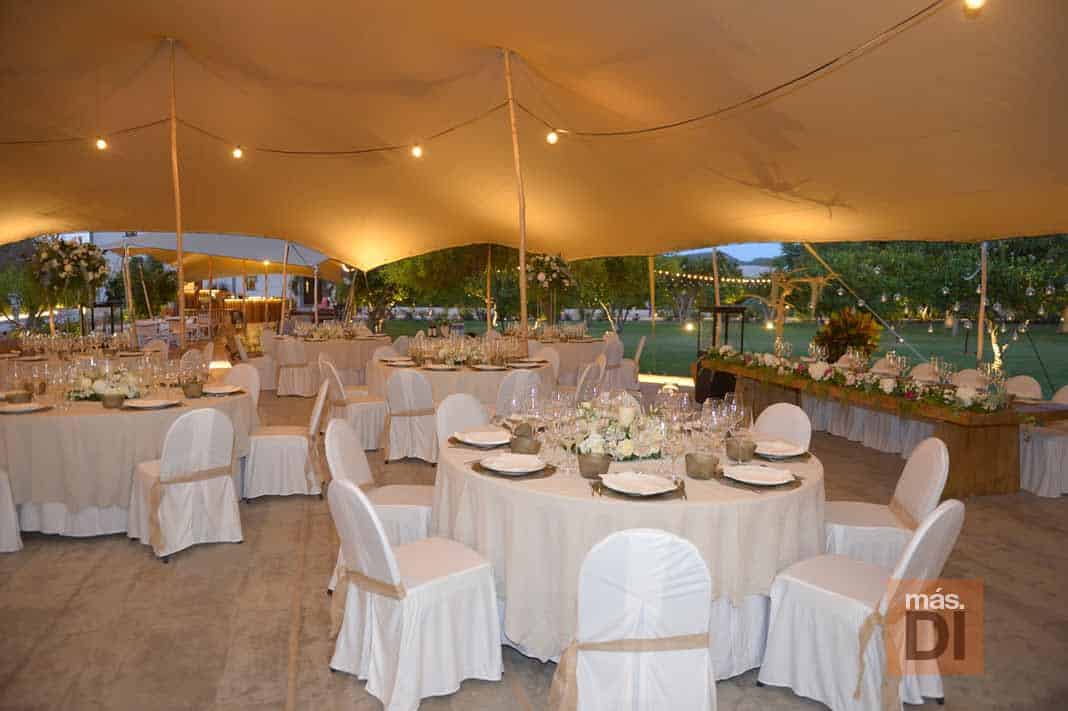 Espectacular Enlace. Una boda de diseño retro | másDI - Magazine