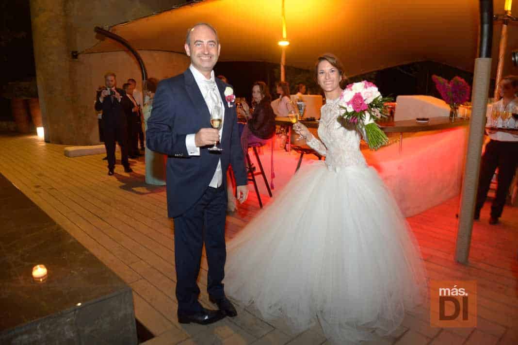 Espectacular Enlace. Una boda de diseño retro | másDI - Magazine
