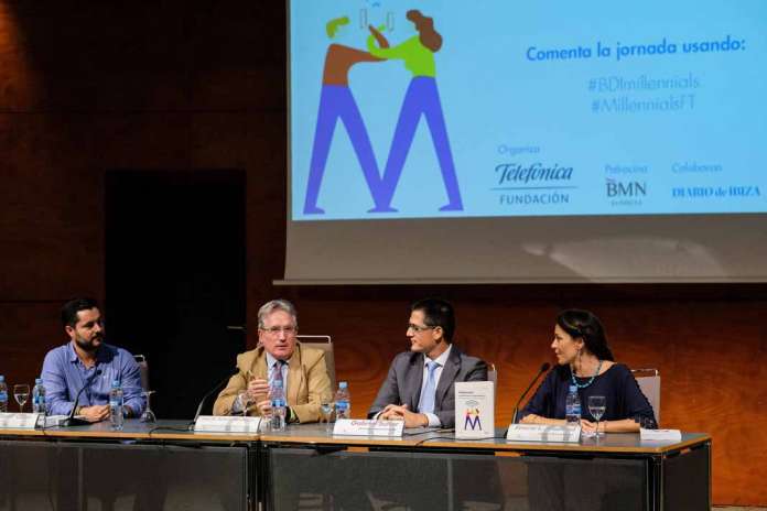 De izquierda a derecha, Óscar Cabo, José María Álvarez Monzoncillo, Gabriel Suñer Soler y Jimena L. Ansótegui, ayer durante la charla. Sergio G. Cañizares Millennials. De izquierda a derecha, Óscar Cabo, José María Álvarez Monzoncillo, Gabriel Suñer Soler y Jimena L. Ansótegui, ayer durante la charla.