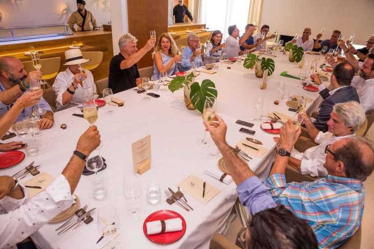 Almuerzo de los académicos durante la asamblea constitutiva de la Academia de Ibiza y Formentera. foto: Juan Suárez