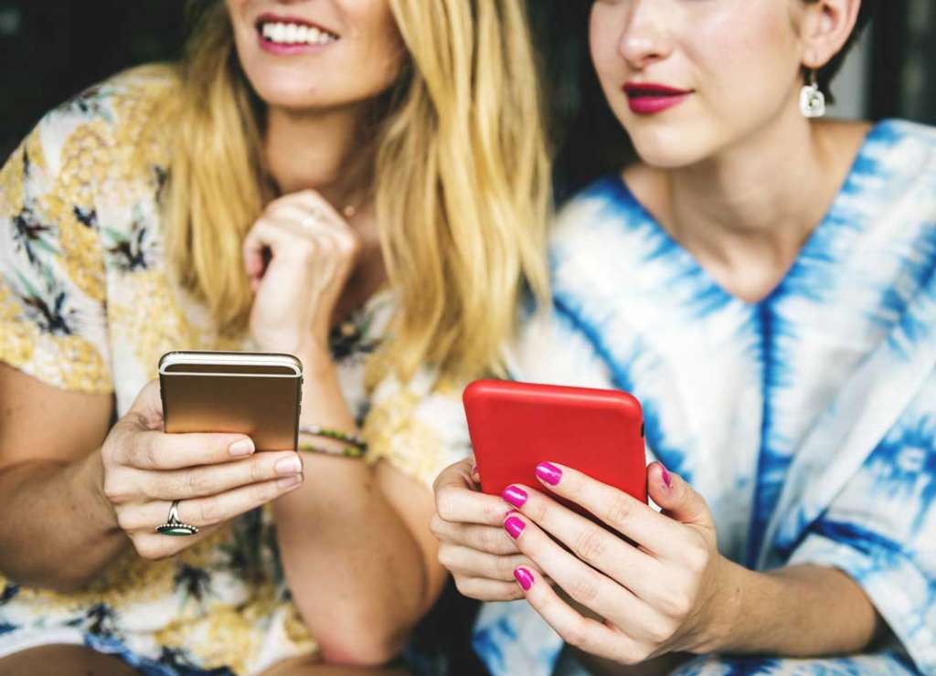 Aplicaciones gratuitas. La Navidad está más cerca con varias APP de villancicos, tarjetas de felicitación y recetas para estas fiestas.