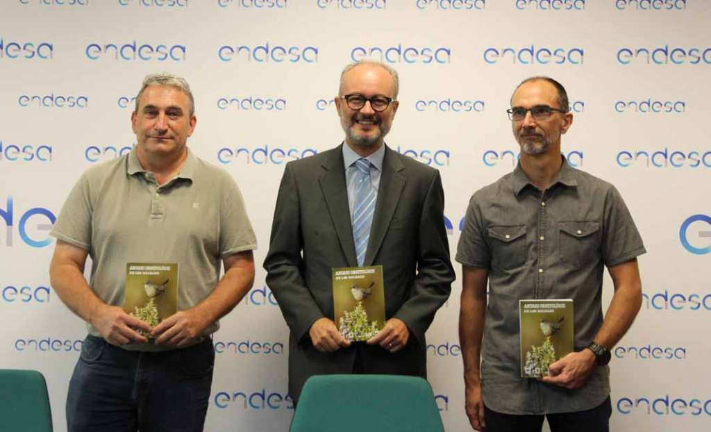 Especies autóctonas. Manuel Suárez, Martí Ribas y Antoni Muñoz en la presentación.