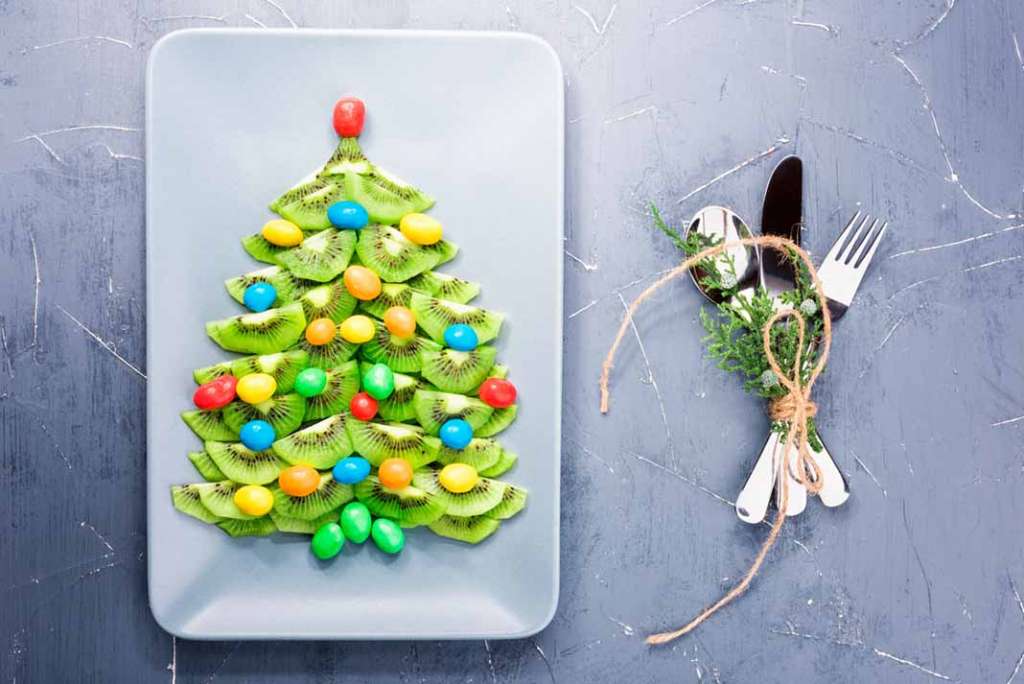 El kiwi puede ser el aliado perfecto para preparar un árbol comestible. fotos: istock