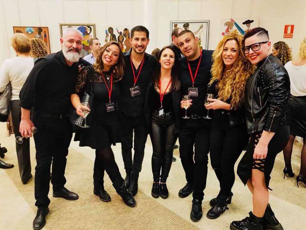 Tratamientos láser capilar en Mathiss. El equipo de Mathiss desea un feliz 2018.
