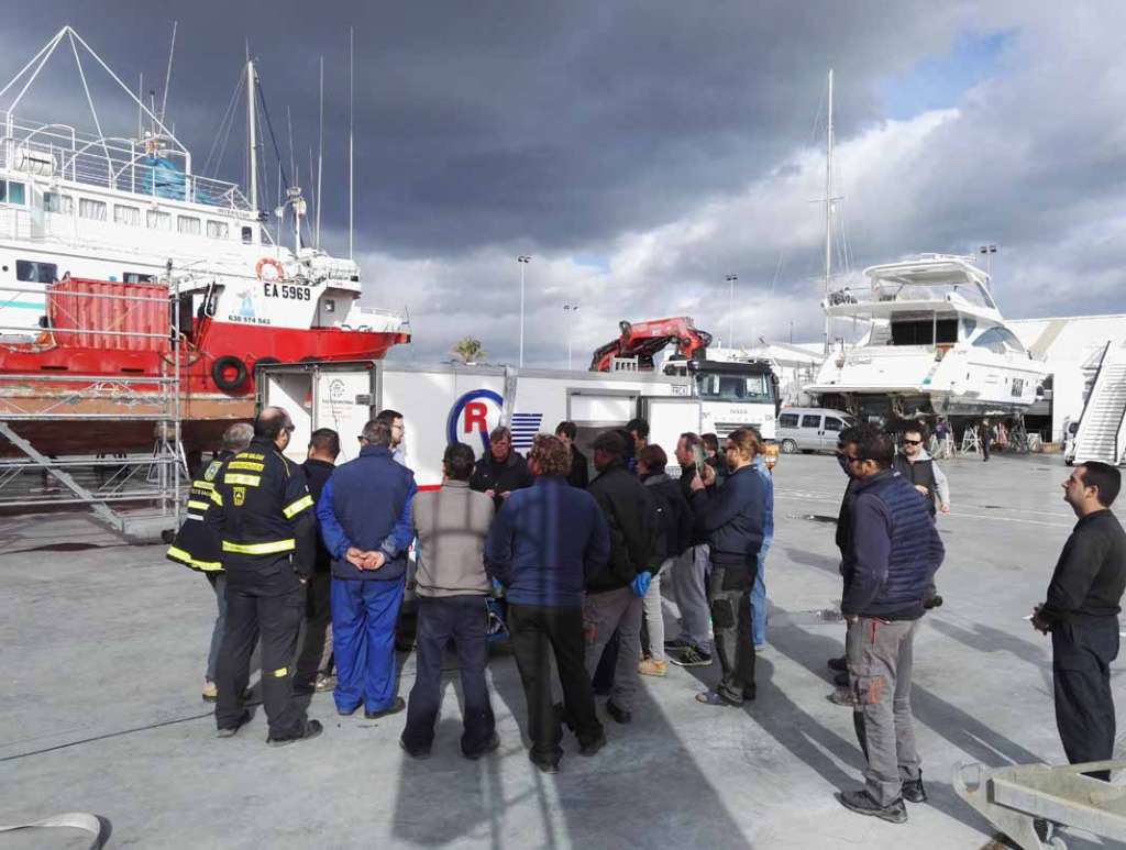 Seguridad y protección medioambiental. El simulacro de incendio tuvo lugar en Varadero Ibiza. fotos: Trasmapi