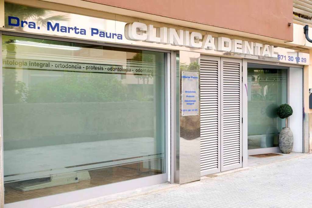 Clínica dental doctora Marta Paura. Quieren devolver todo el cariño que sus pacientes merecen. Foto: Sergio G. Cañizares