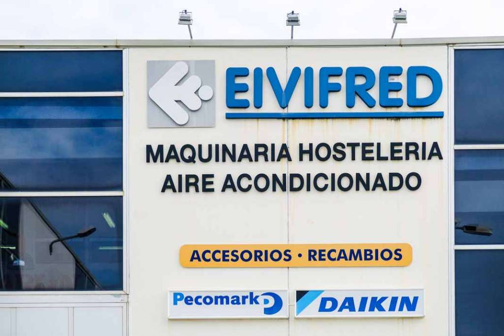 Se encuentra en el polígono de Montecristo