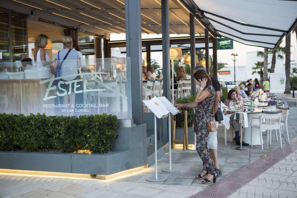 Con pintxos fríos y calientes, el equipo de Estel ofrecerá este divertido plan hasta el próximo mes de marzo.Pintxos en Estel.
