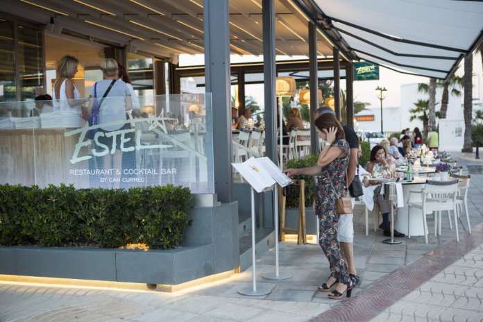 Con pintxos fríos y calientes, el equipo de Estel ofrecerá este divertido plan hasta el próximo mes de marzo. Con pintxos fríos y calientes, el equipo de Estel ofrecerá este divertido plan hasta el próximo mes de marzo.Pintxos en Estel.