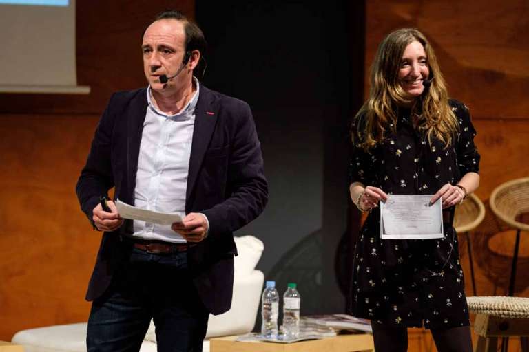 Mujeres triunfadoras en eWoman Ibiza 2018. Alfredo Julià y Usoa Arregui durante su intervención en el Club Diario de Ibiza.