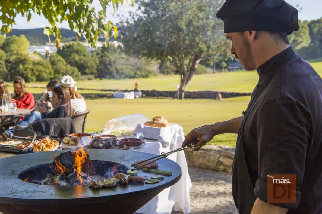 Buenos planes en Ibiza rodeados de naturaleza y buena gastronomía