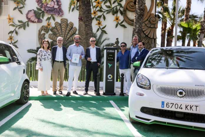 Los representantes de Endesa, Palladium Hotel Group y Mercedes-Benz mostraron sus sinergias durante la rueda de prensa ofrecida en Ushuaïa Beach Ibiza Hotel. fotos: Toni escobar movilidad eléctrica en Ibiza