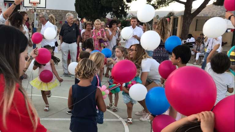 La colonia francesa de Ibiza vive el 14 de julio con gran ambiente